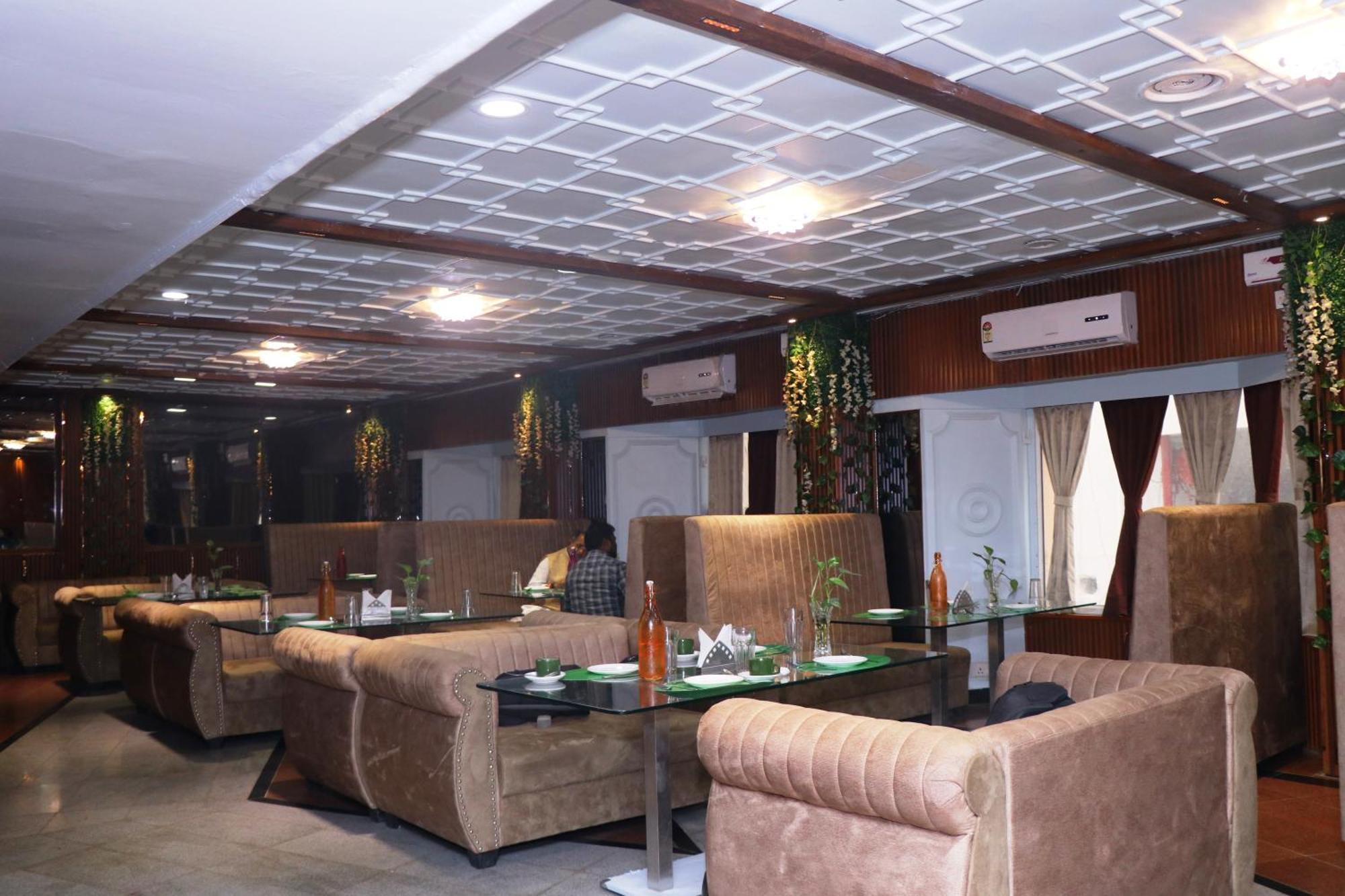 Hotel Samrat International Patna  Buitenkant foto