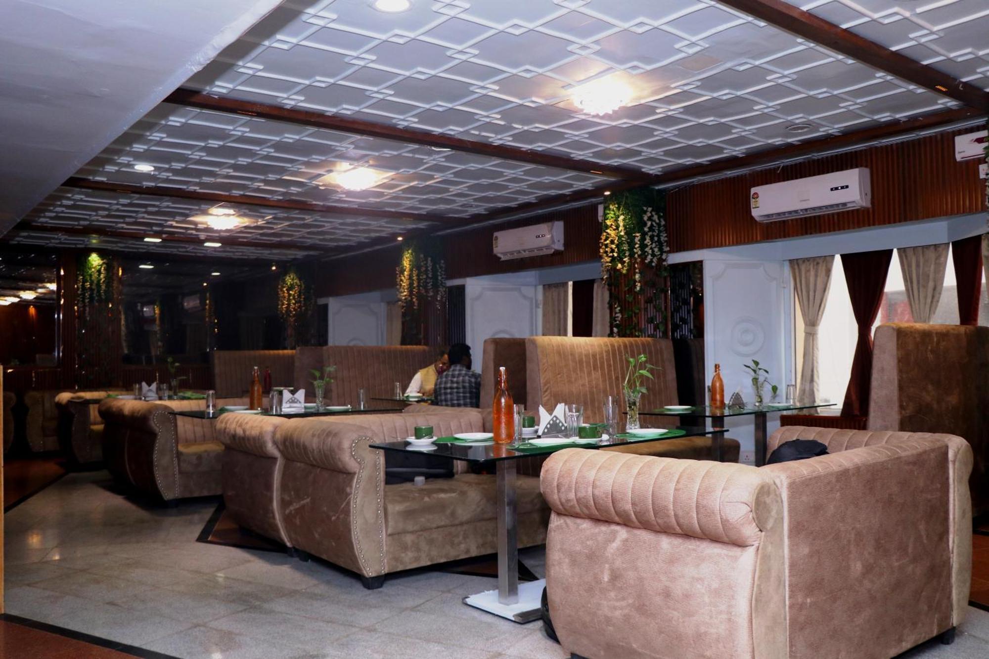 Hotel Samrat International Patna  Buitenkant foto