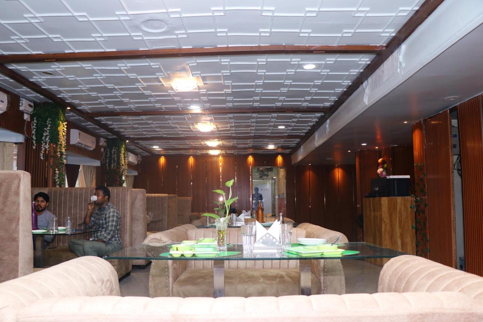 Hotel Samrat International Patna  Buitenkant foto